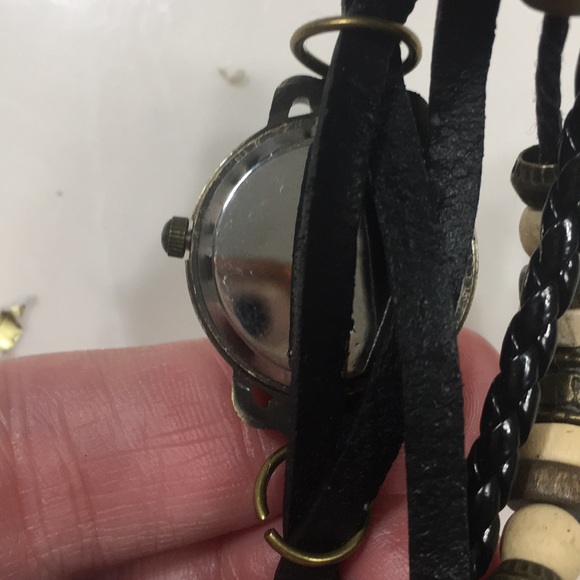 Watch - Picture 4 of 4